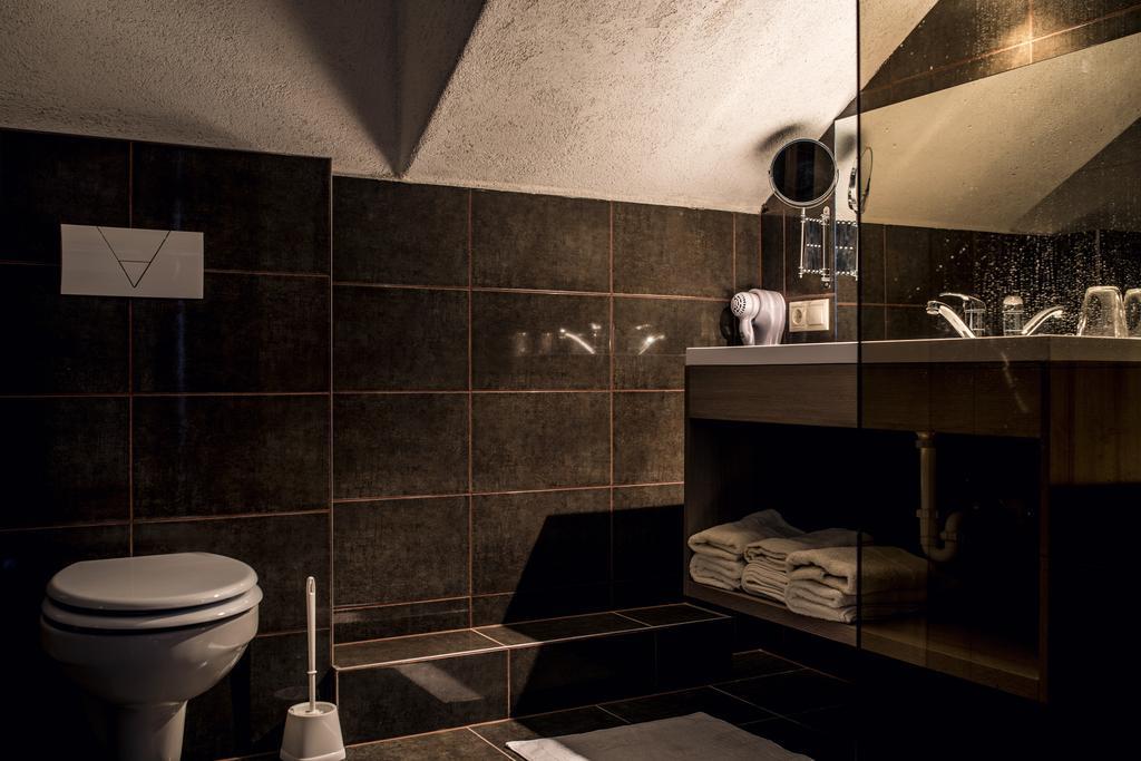 Kavics Spa Klub&Hotel 韦伦采 外观 照片